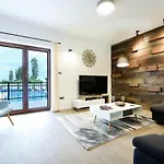 Ferienhaus Tona