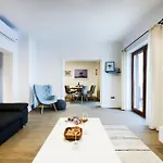 Tona *