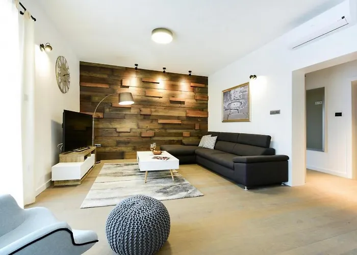 Tona Tatil Evi
