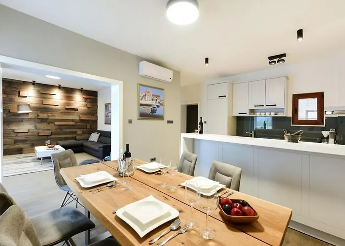 Дом отдыха Tona Policnik