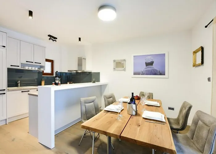 Tona Semesterbostad *